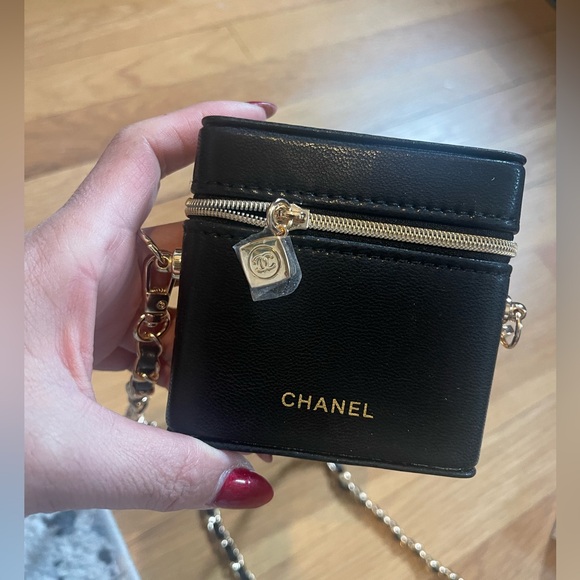 NEW Chanel Makeup novelty lipstick holder with strap - Picture 5 of 5